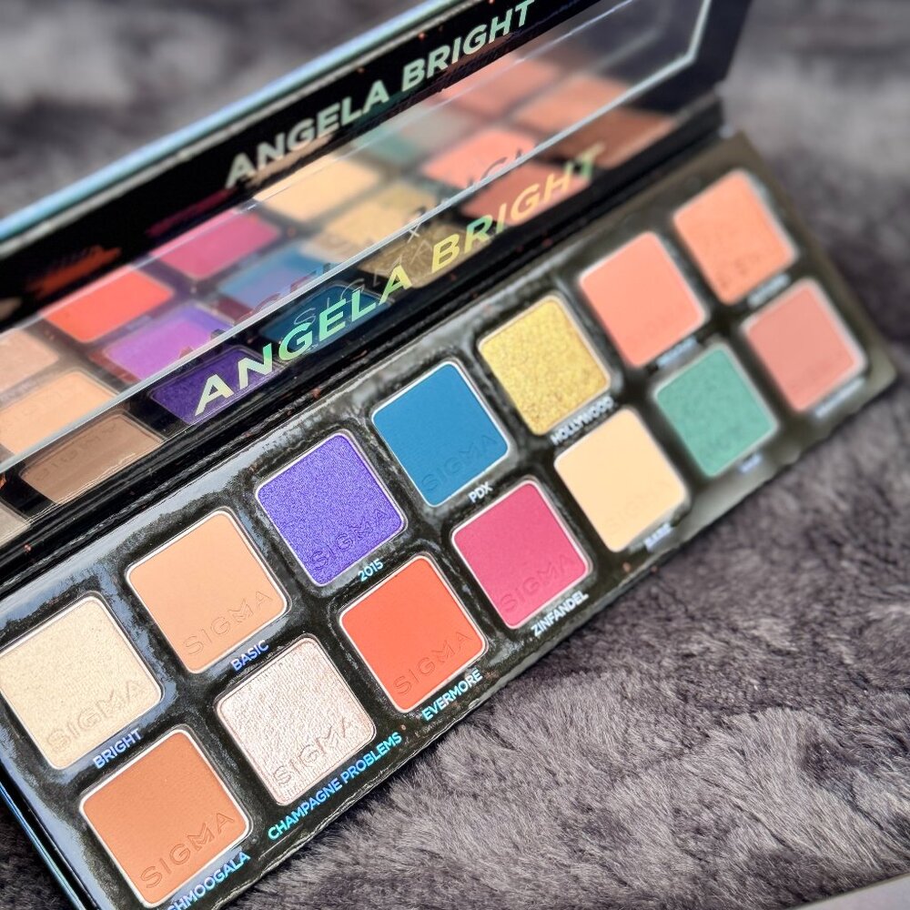 BRAND NEW! 2 Sigma Eyeshadow Palettes - Sigma x Angela Bright and Sigma Blueber - Picture 4 of 8